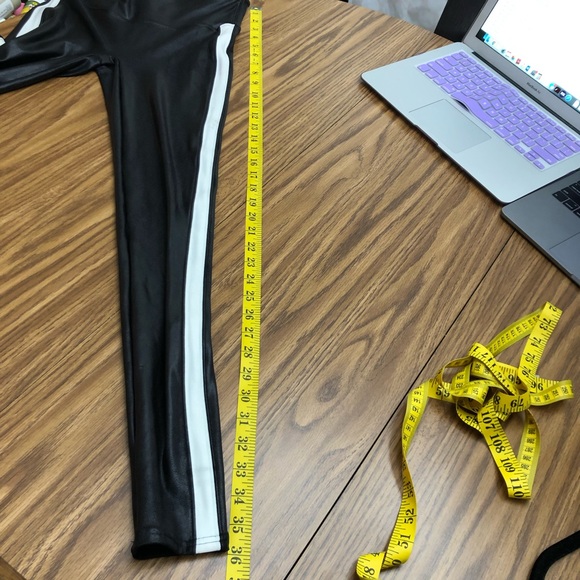 🦄SOLD🦄 SPANX® Faux-Leather Stripe Leggings - Picture 11 of 12